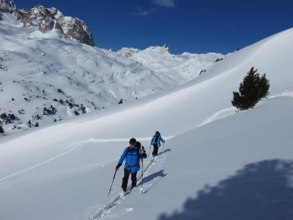 Guide raid ski facile claree nevache